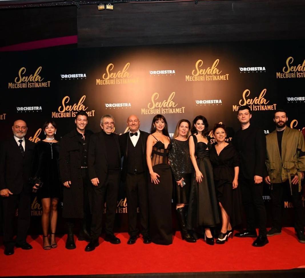 Selin Şekerci'den hayranlarını üzen haber: Psikolojisi bozuldu, sürekli ağlıyor, terapi desteğine başladı! 1